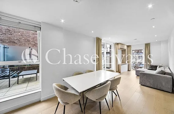 Pilot House, New Union Wharf, 6 Ovex Close, Isle Of Dogs, London, E14 - Chase Evans