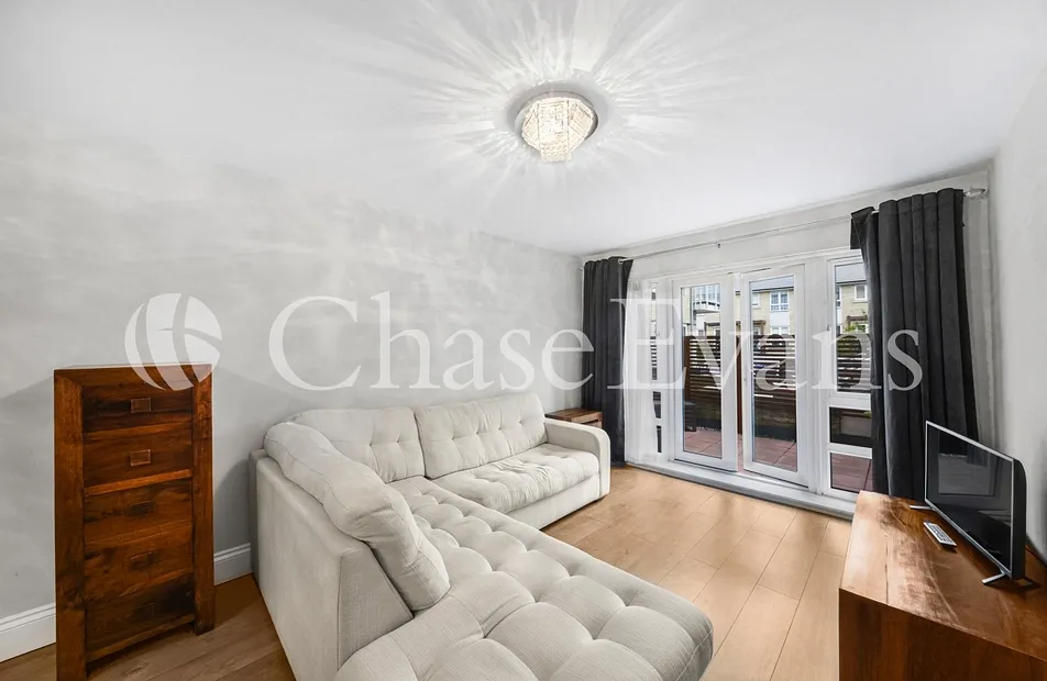 St Davids Square, Isle Of Dogs, London, E14 - Chase Evans