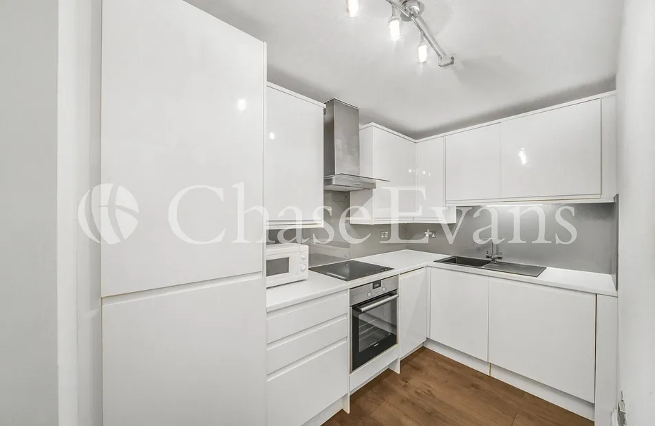 St Davids Square, Isle Of Dogs, London, E14 - Chase Evans