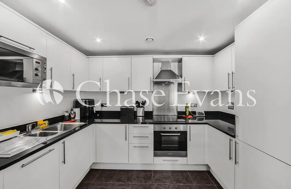 Indescon Square, Canary Wharf, London, E14 - Chase Evans