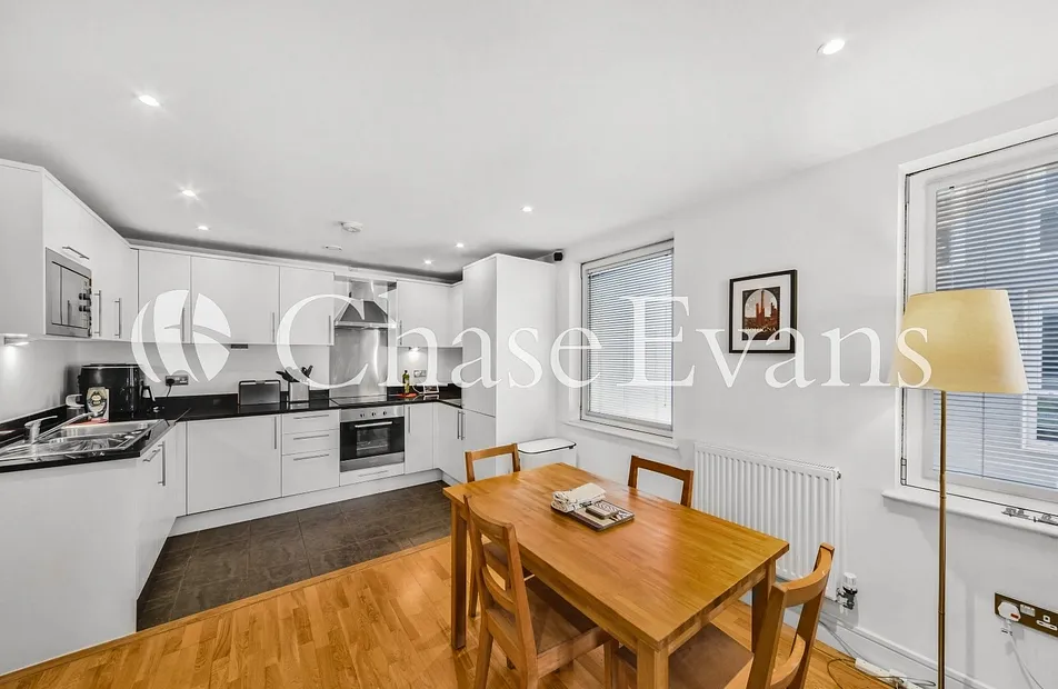 Indescon Square, Canary Wharf, London, E14 - Chase Evans