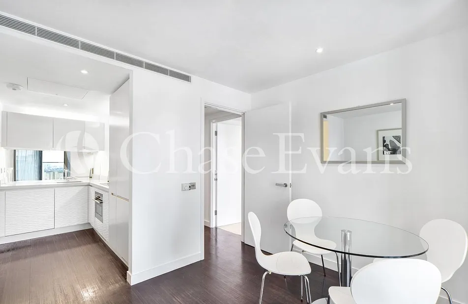 East Tower, 3 Pan Peninsula Square, Canary Wharf, London, E14 - Chase Evans