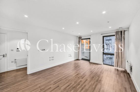 Rathbone Market, 12 Barking Road, Canning Town, London, E16 - Chase Evans