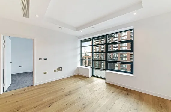 City Island Way, Canning Town, London, E14 - Chase Evans