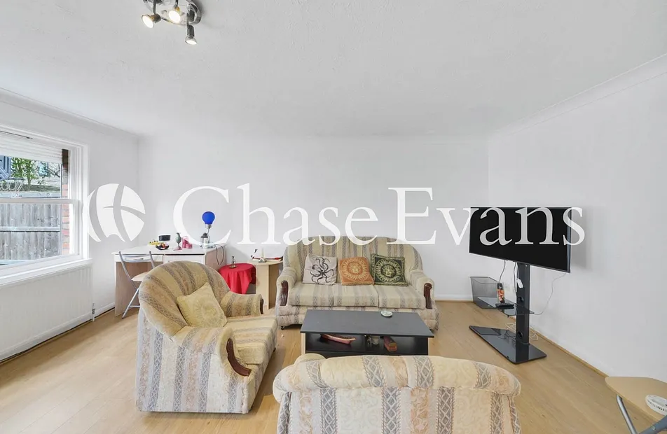 Lockesfield Place, Westferry Road, Isle Of Dogs, London, E14 - Chase Evans