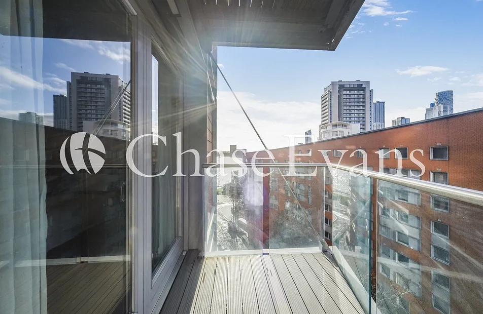 New Providence Wharf, 1 Fairmont Avenue, Canary Wharf, London, E14 - Chase Evans