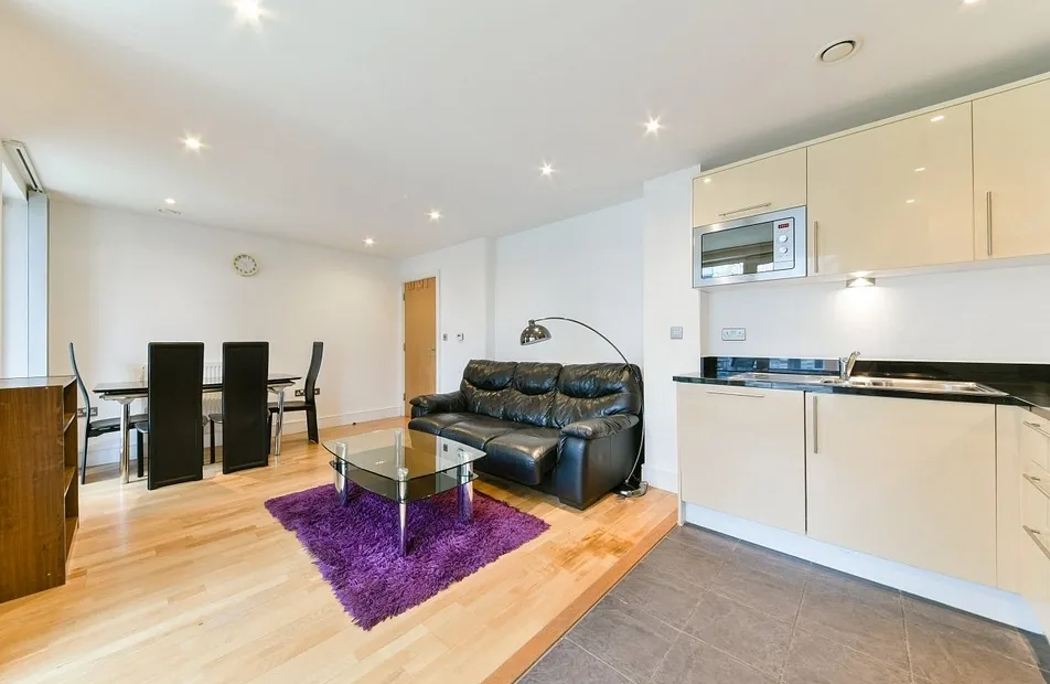 Indescon Square, Canary Wharf, London, E14 - Chase Evans